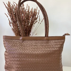 Bolso tejido chic