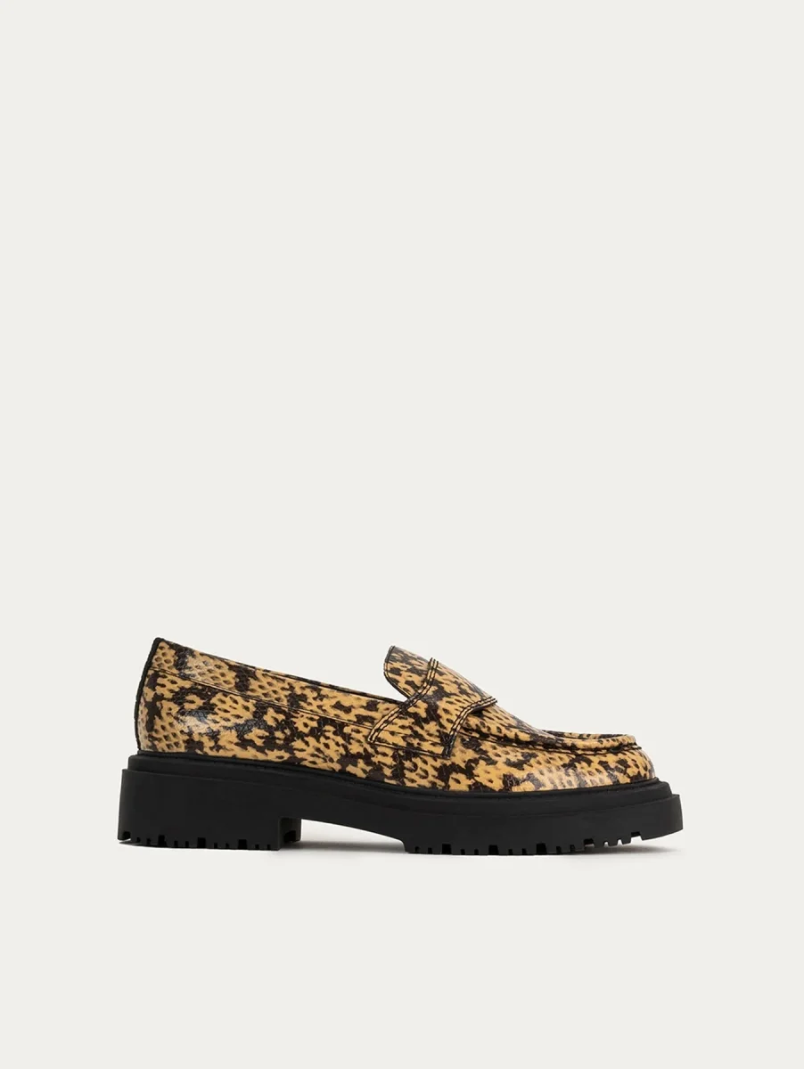 MOCASIN ANIMAL PRINT SCHOOL MARRÓN - Imagen 2