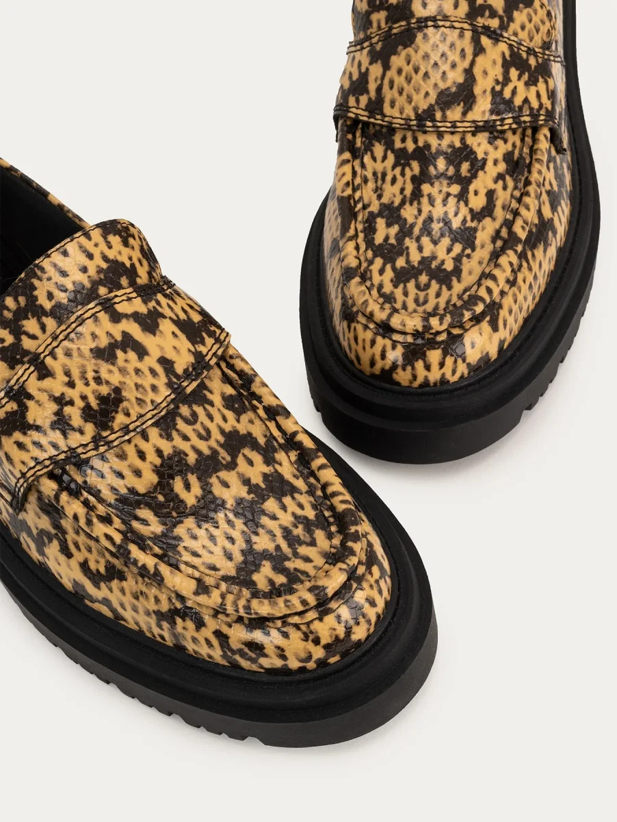 MOCASIN ANIMAL PRINT SCHOOL MARRÓN - Imagen 6