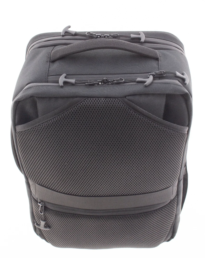 Mochila Extensible de viaje cabina Ryanair - Vueling - Vogart Defender (40 x 30 x 20/25 cm) - Imagen 9