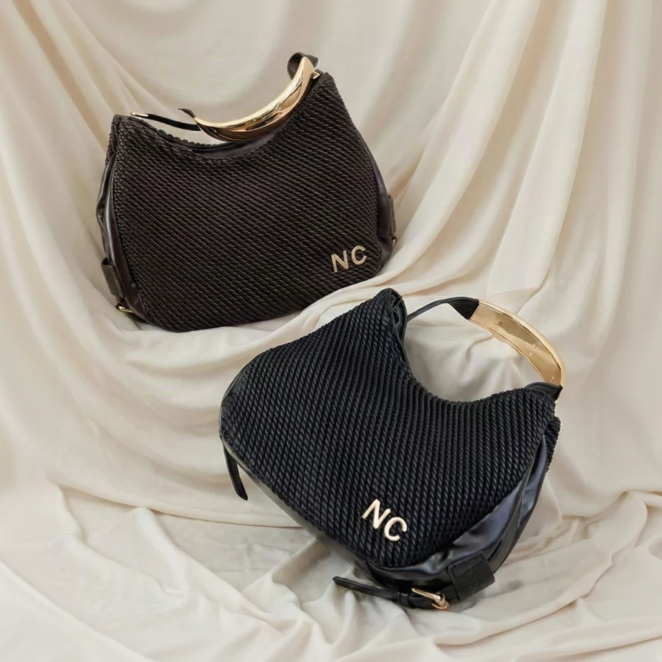 Bolso Góndola Soft Textura Noco asa metal - Imagen 2