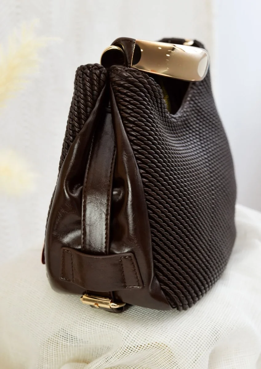 Bolso Góndola Soft Textura Noco asa metal - Imagen 6