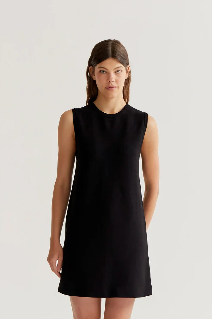 Vestido corto punto negro Compañía Fantástica - Imagen 2