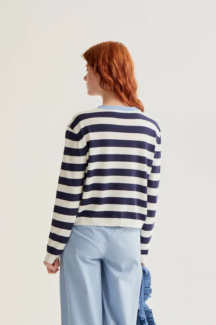 Cárdigan de punto suave con estampado de rayas blanco y azul marino Compañía FantasticaFantástica - Imagen 5