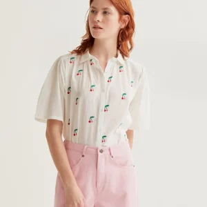 Camisa con estampado White Cherries Compañía Fantástica