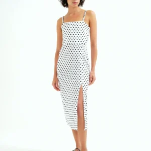 Vestido midi con estampado de puntos negro Compañía Fantástica