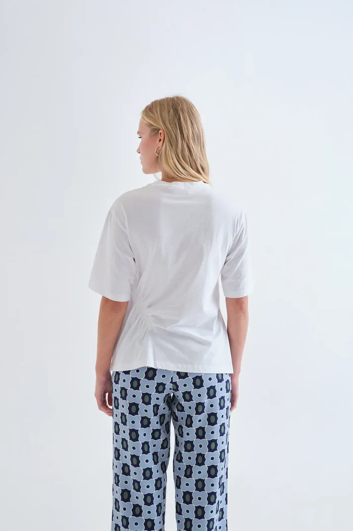 Camiseta blanca 100%algodon Compañía Fantástica - Imagen 3