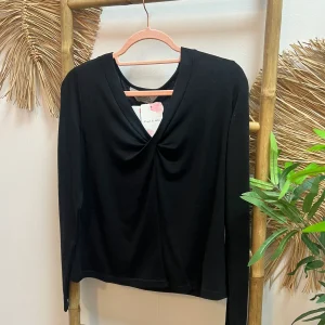 Camiseta anudada negra CF