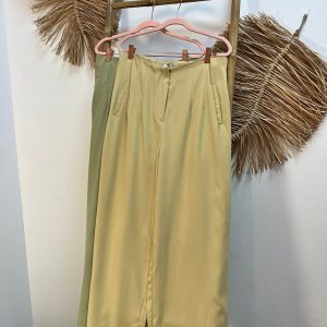 Pantalón suelto palazzo