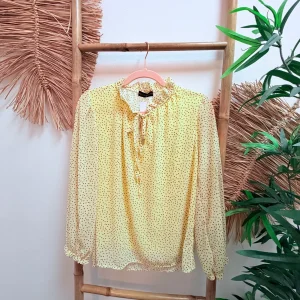 Blusa lunares pequeños