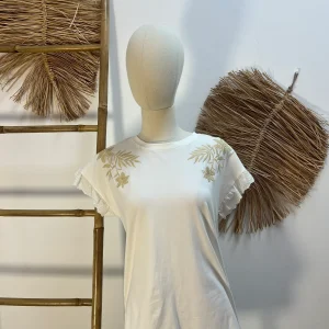 Camiseta tirantes bordado con flores