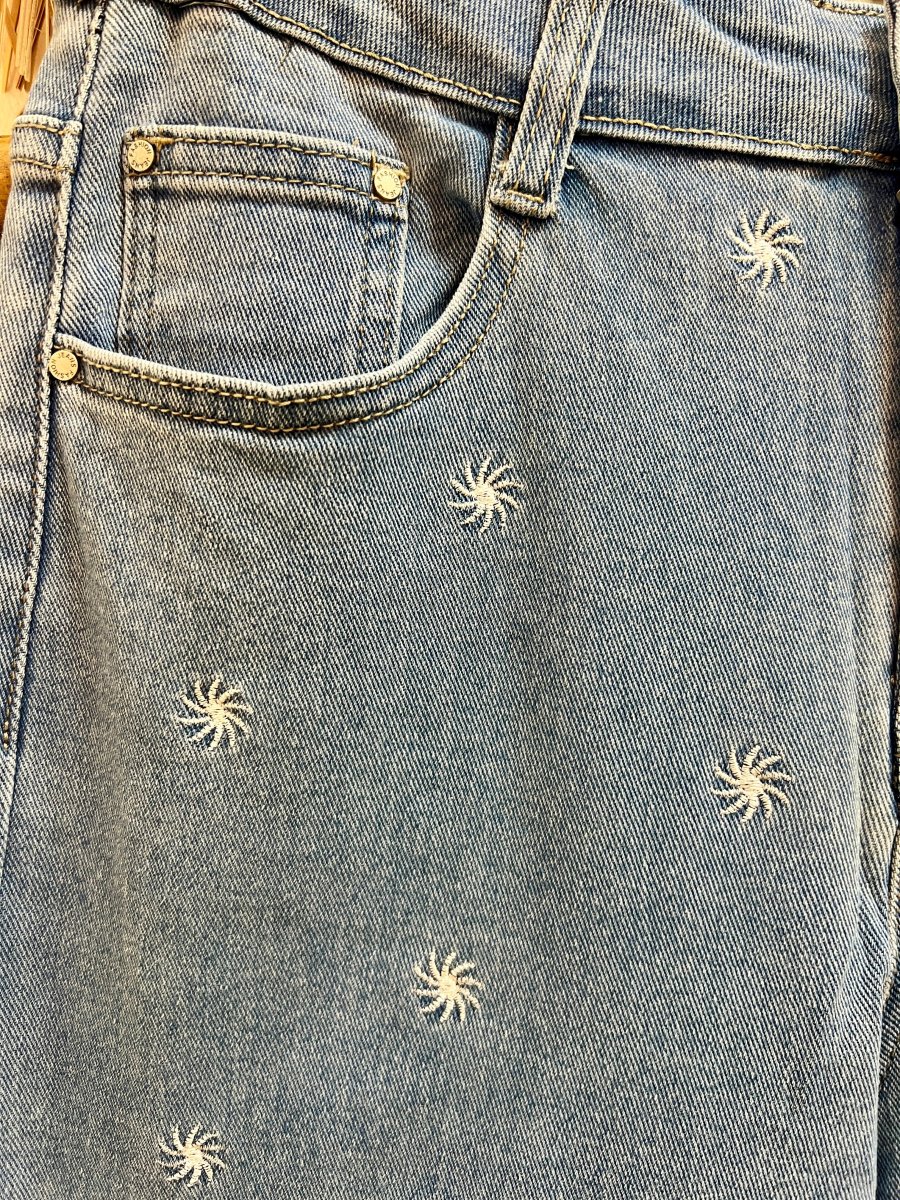 Jeans bordado sol - Imagen 3