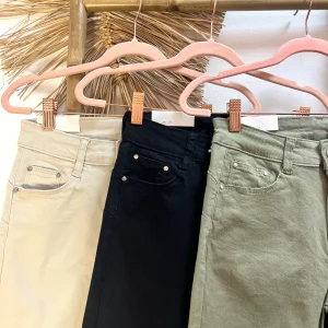 Jeans Flared desflecado colores